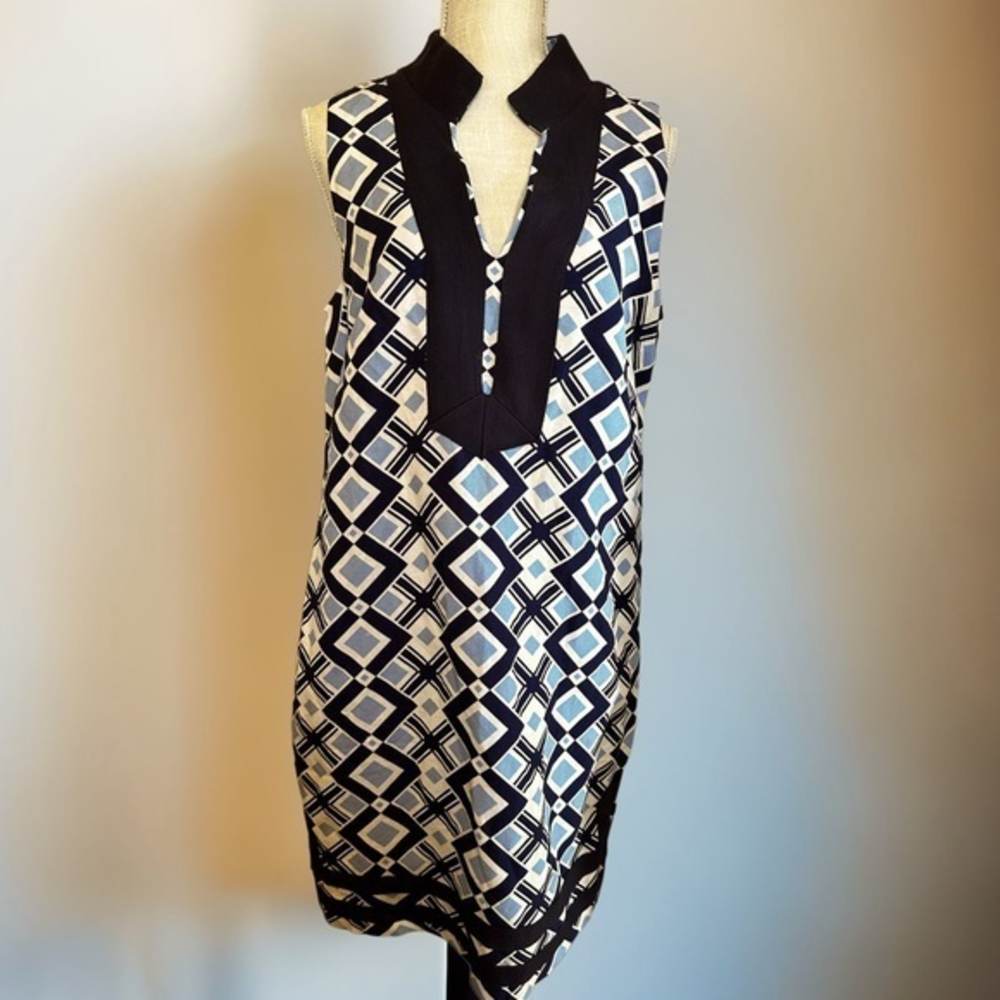 Eliza J stunning size 12 navy and light blue with white vneck tunic dress linen